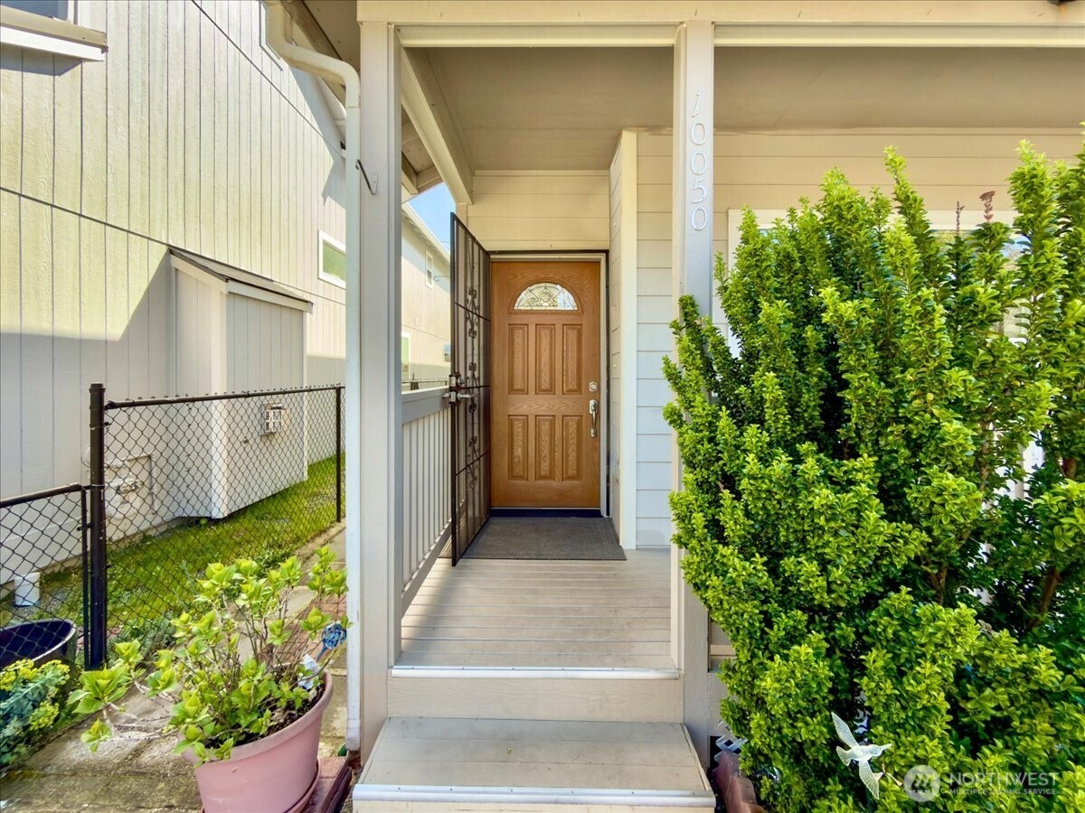 10050 19th Avenue Southwest Seattle, WA 98146 - Photo 5 of 26