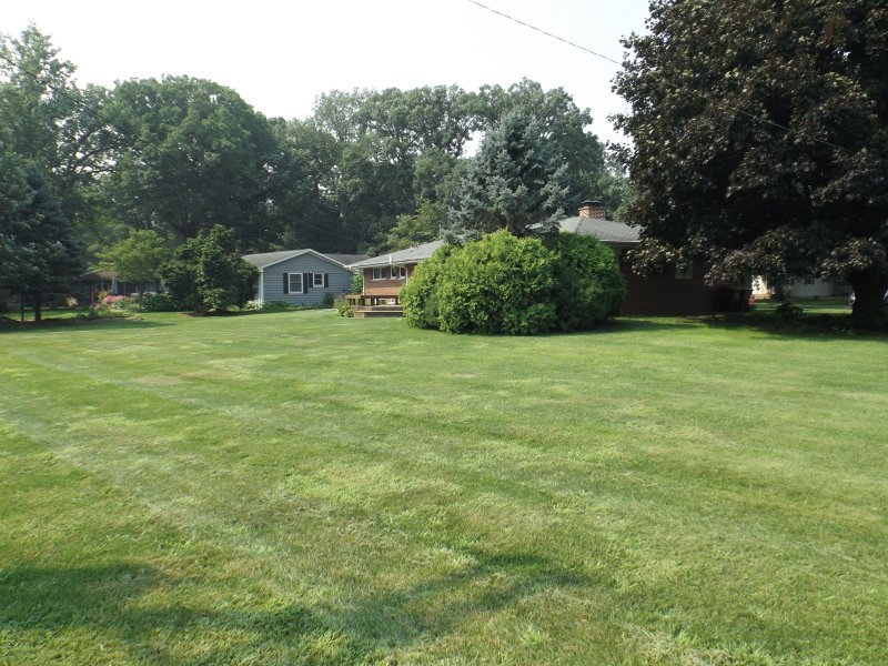 340 Tree Lane Prophetstown, IL 61277 - Photo 3 of 30 a front view of a house with a yard