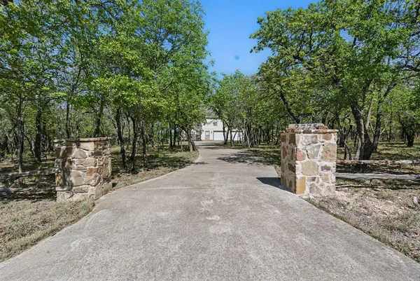 $430,000 | 2775 South Lakeview Drive, Gordon, TX 76453