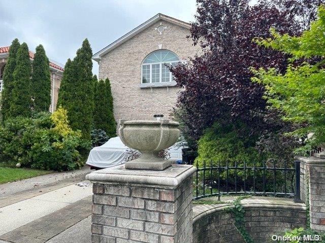 150-123 Powells Cove Boulevard Queens, NY 11357 - Photo 3 of 10