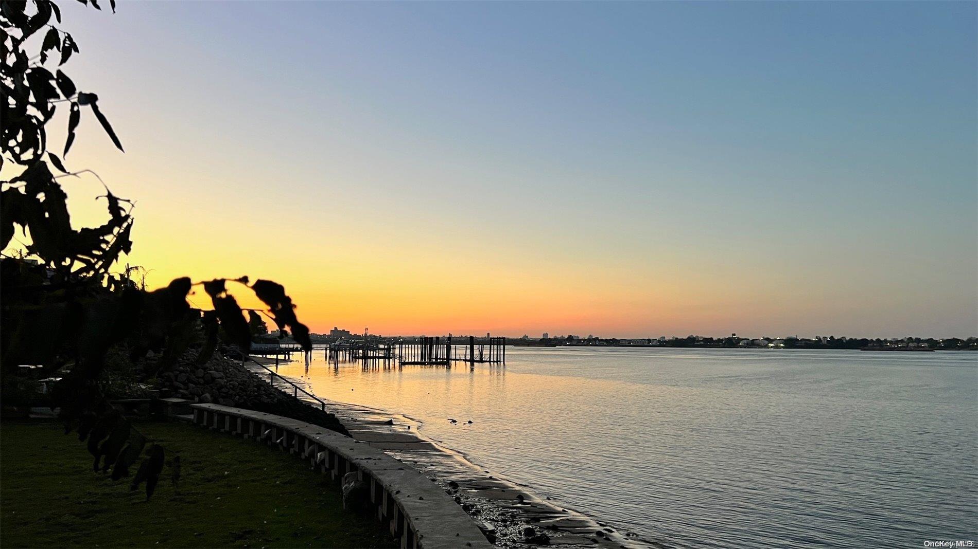 150-123 Powells Cove Boulevard Queens, NY 11357 - Photo 8 of 10