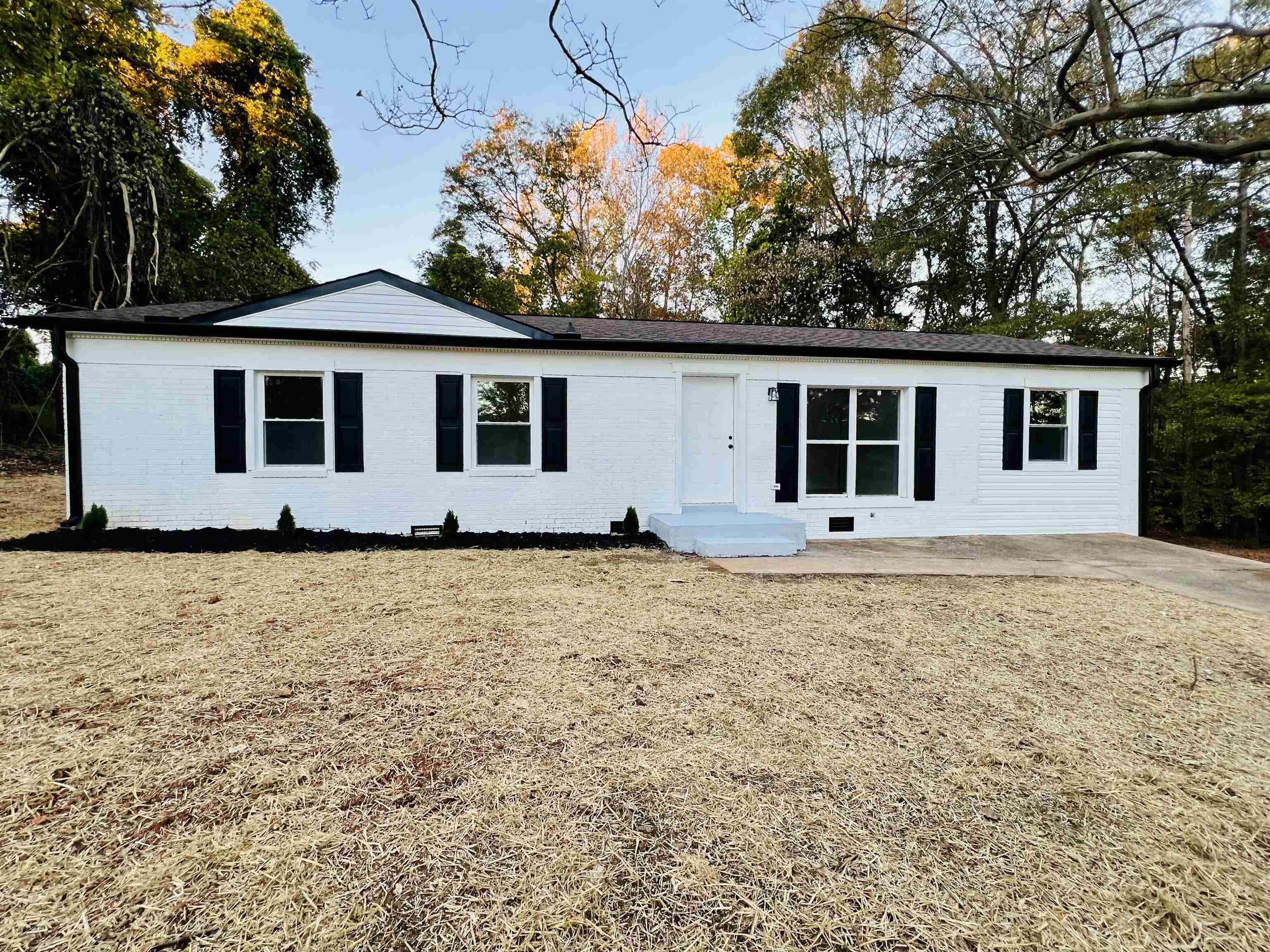 271 Clifdale Road Spartanburg, SC 29307 - Photo 1 of 14 Gallery Image 1