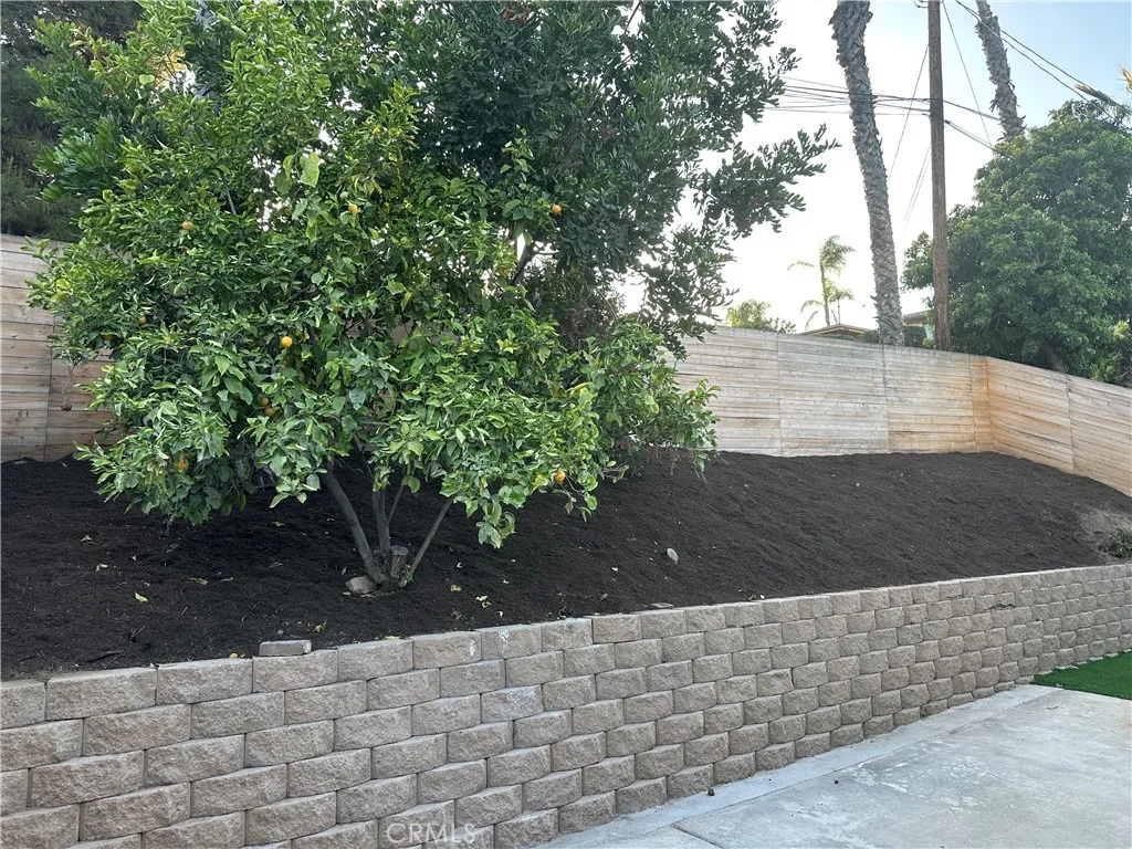 632 Truly Vista, Unit 634 Vista, CA 92084 - Photo 60 of 73 a view of a yard