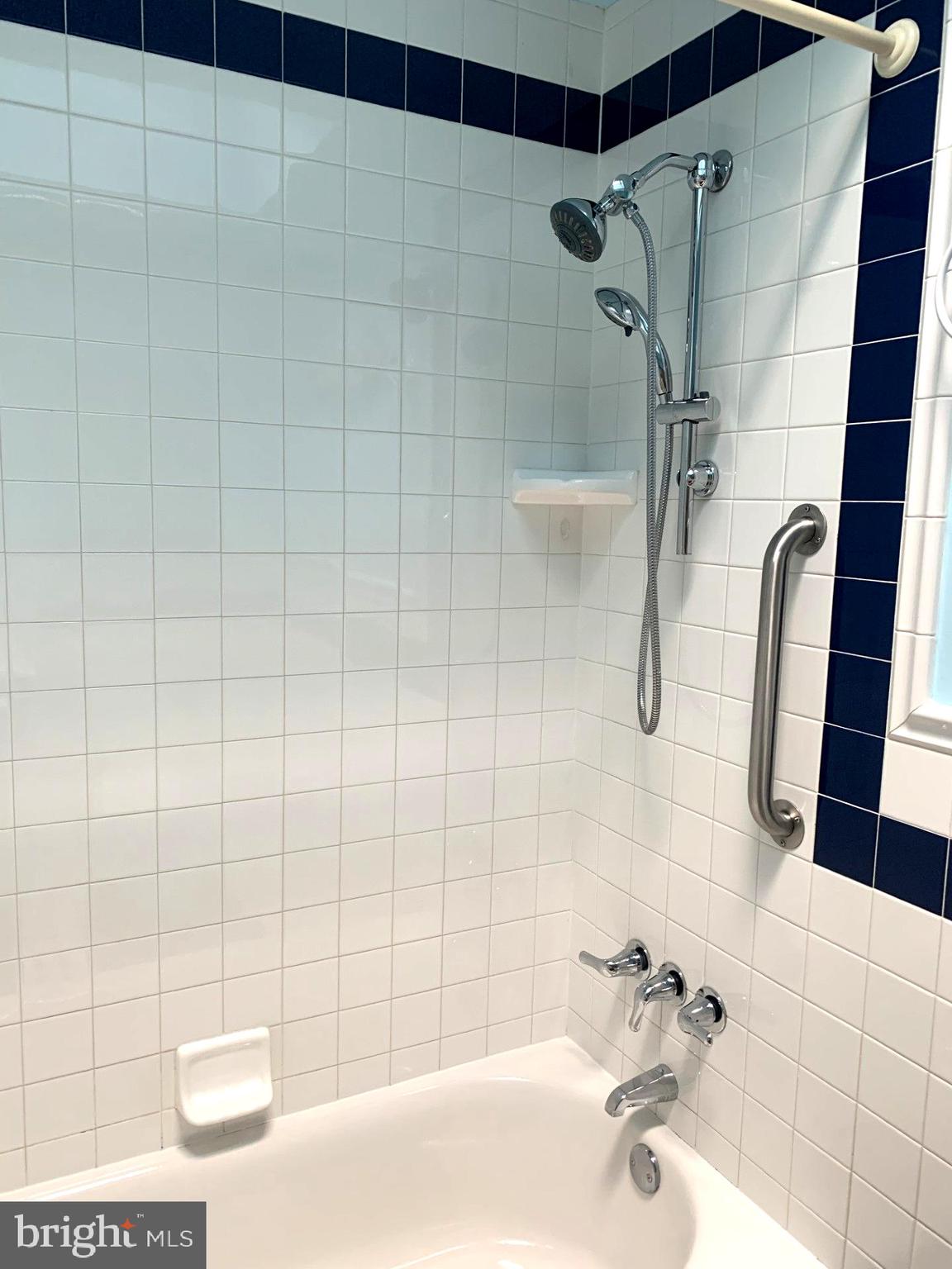 3703 Bellaire Road Philadelphia, PA 19154 - Photo 11 of 15 Main Bathroom