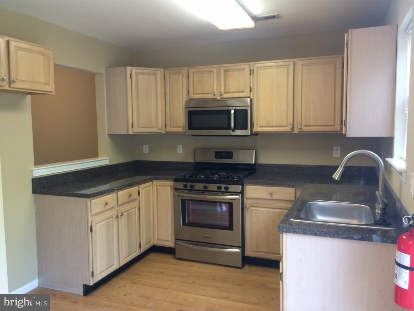 722 Rutland Court Sewell, NJ 08080 - Photo 5 of 25