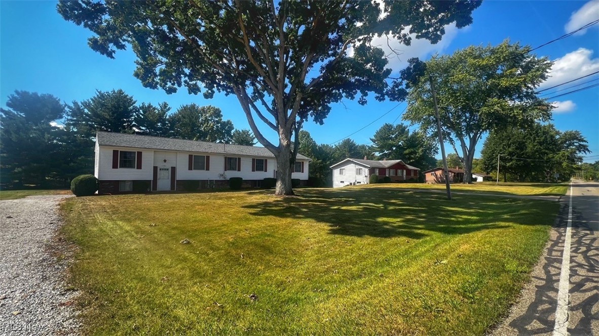 130 Center Road Akron, OH 44319 - Photo 6 of 24 Ranch-style house featuring a front lawn