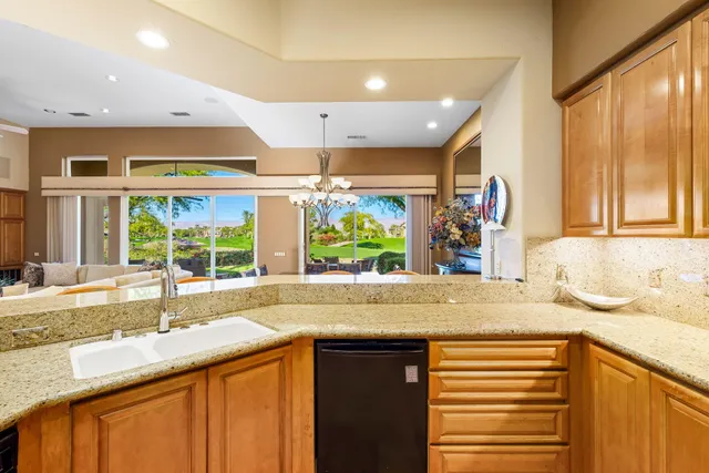 $1,425,000 | 428 Tomahawk Drive, Palm Desert, CA 92211