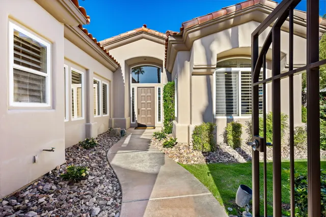 $1,425,000 | 428 Tomahawk Drive, Palm Desert, CA 92211