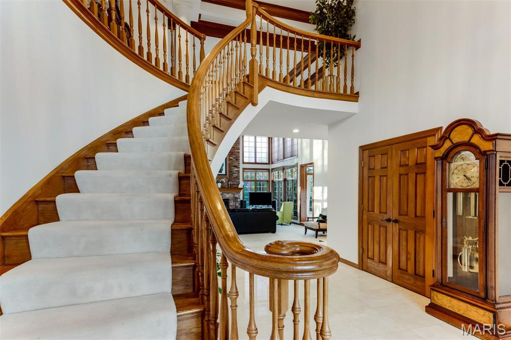 6 Kingspointe Lake Court Chesterfield, MO 63005 - Photo 13 of 20