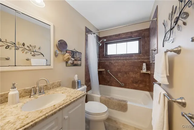 $350,000 | 650 Patio Cir Drive, Oneida, NY 13421