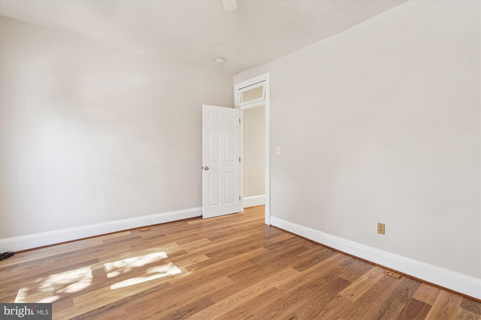 14 Seaton Place Northwest Washington, DC 20001 - Photo 21 of 46 a view of an empty room