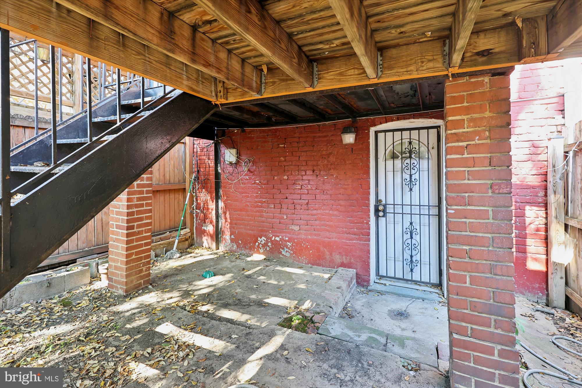 14 Seaton Place Northwest Washington, DC 20001 - Photo 41 of 46 a view of porch