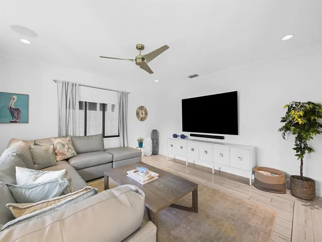 $2,995,000 | 2228 Northeast 26th Street, Lighthouse Point, FL 33064