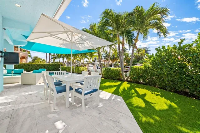 $2,995,000 | 2228 Northeast 26th Street, Lighthouse Point, FL 33064