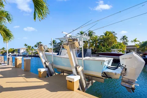 $2,995,000 | 2228 Northeast 26th Street, Lighthouse Point, FL 33064