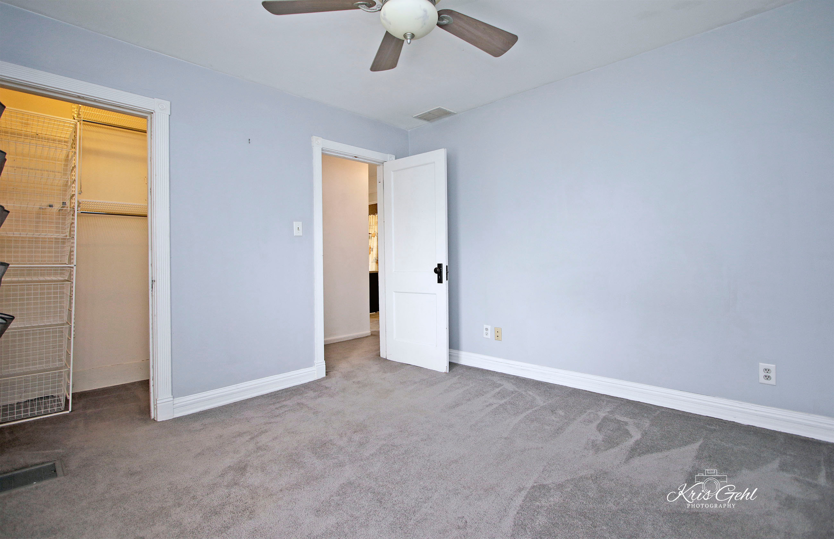 1038 Ferndale Street Gurnee, IL 60031 - Photo 14 of 24 an empty room with chandelier fan