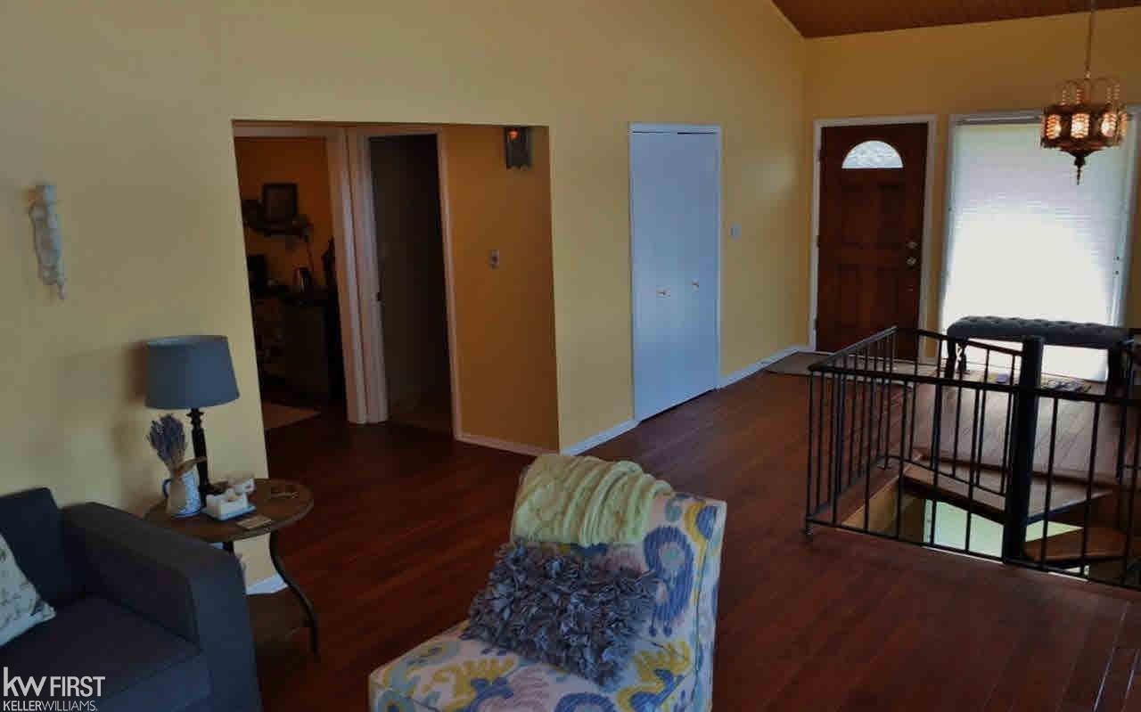 3493 East Rolston Road Fenton, MI 48430 - Photo 17 of 46 21300947-16.JPG