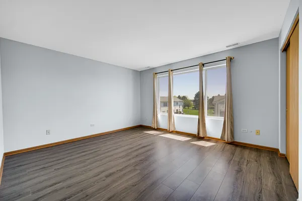 $2,400 | 14857 West Victoria Crossing, Unit 14857, Lockport, IL 60441