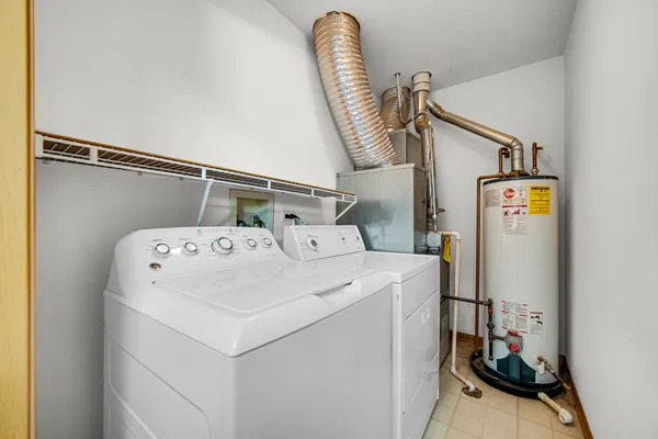 $2,400 | 14857 West Victoria Crossing, Unit 14857, Lockport, IL 60441
