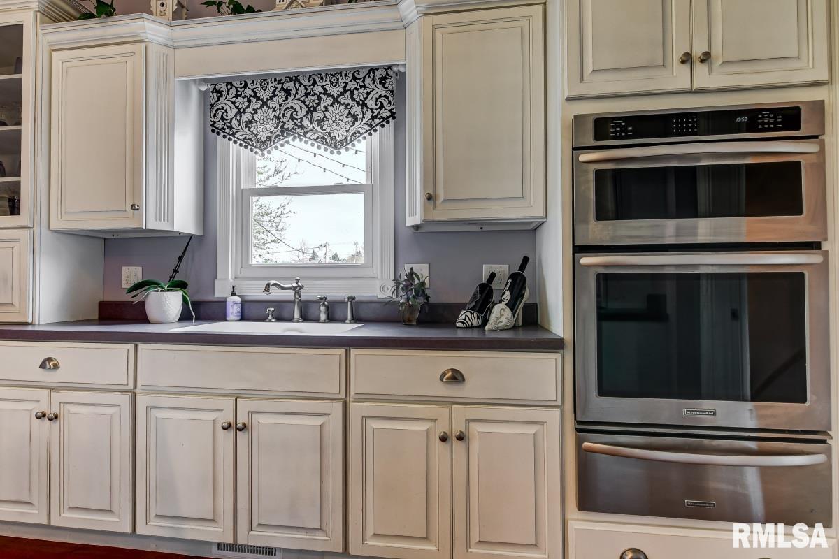 209 East Main Street Rochester, IL 62563 - Photo 8 of 47
