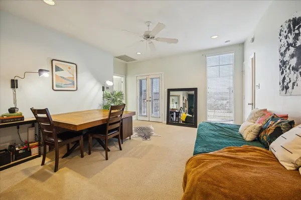 $3,000 | 2207 Austin Street, Houston, TX 77002