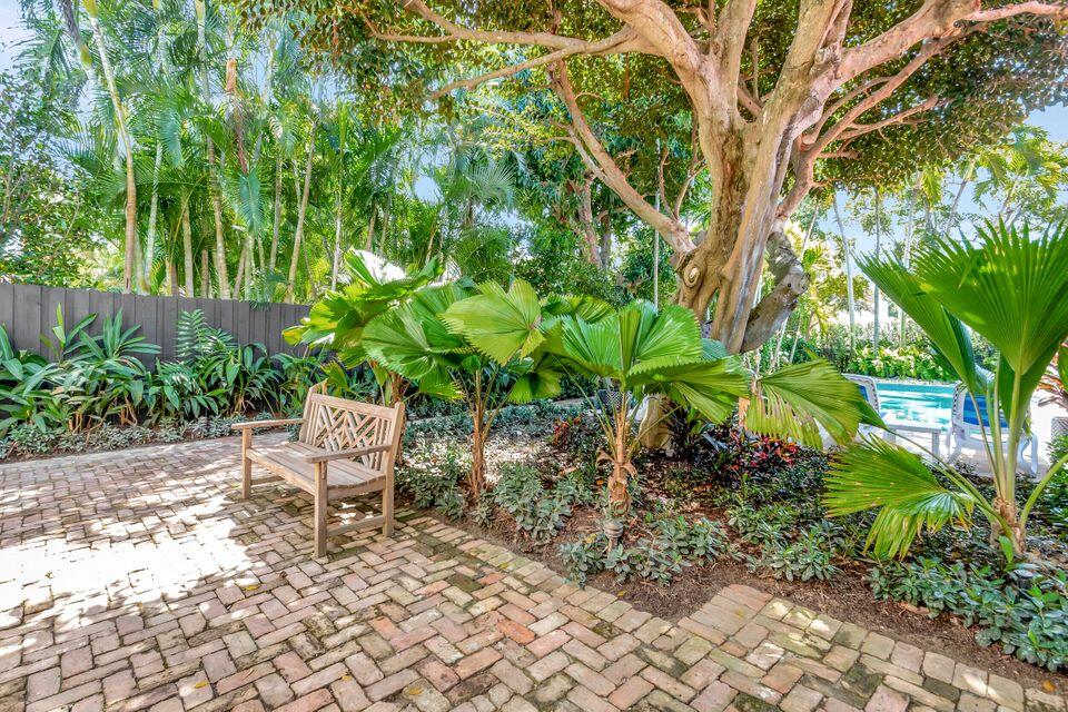 235 Dyer Road, Unit B West Palm Beach, FL 33405 - Photo 19 of 19 Under the Banyan