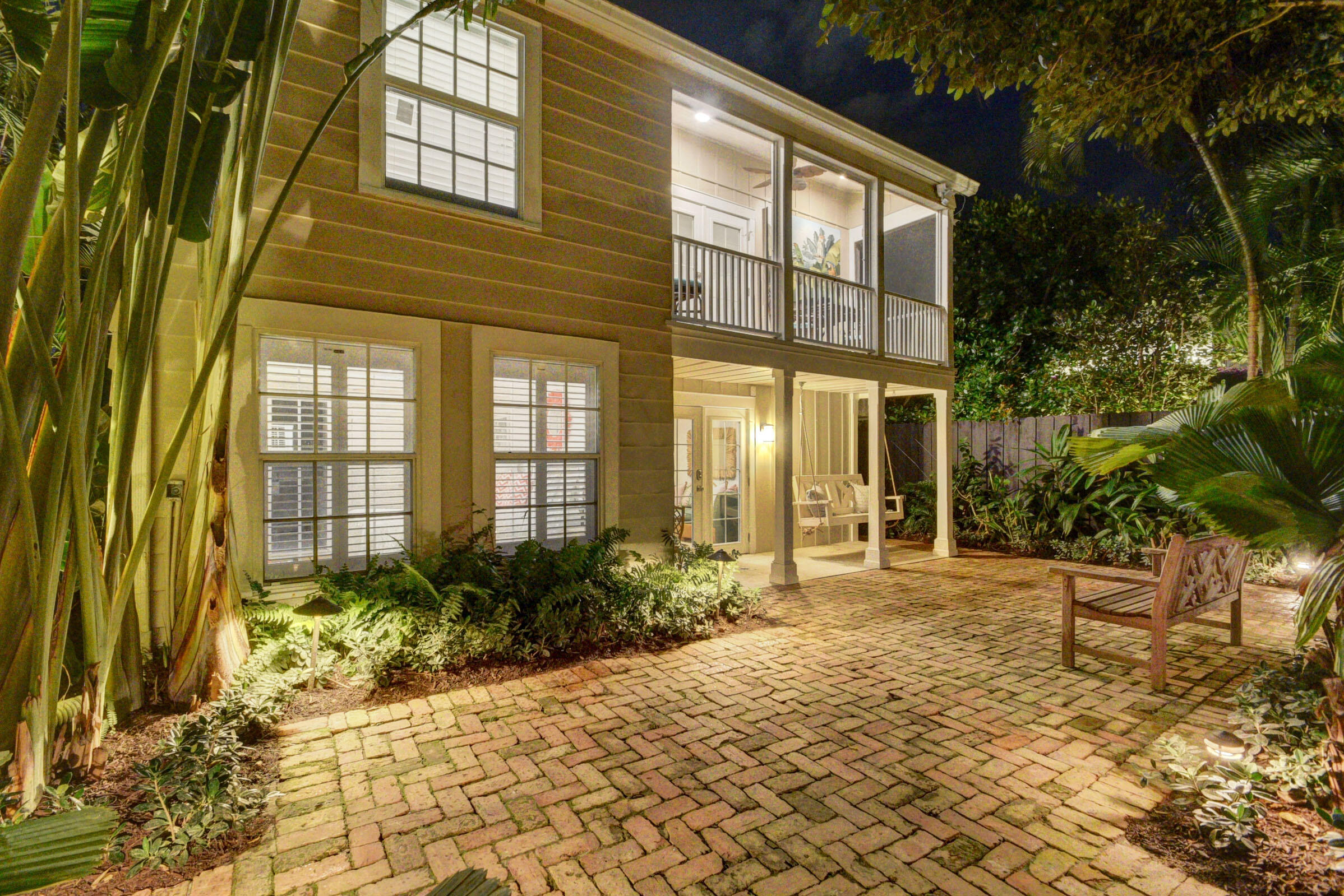 235 Dyer Road, Unit B West Palm Beach, FL 33405 - Photo 3 of 19 Coach House at Dusk