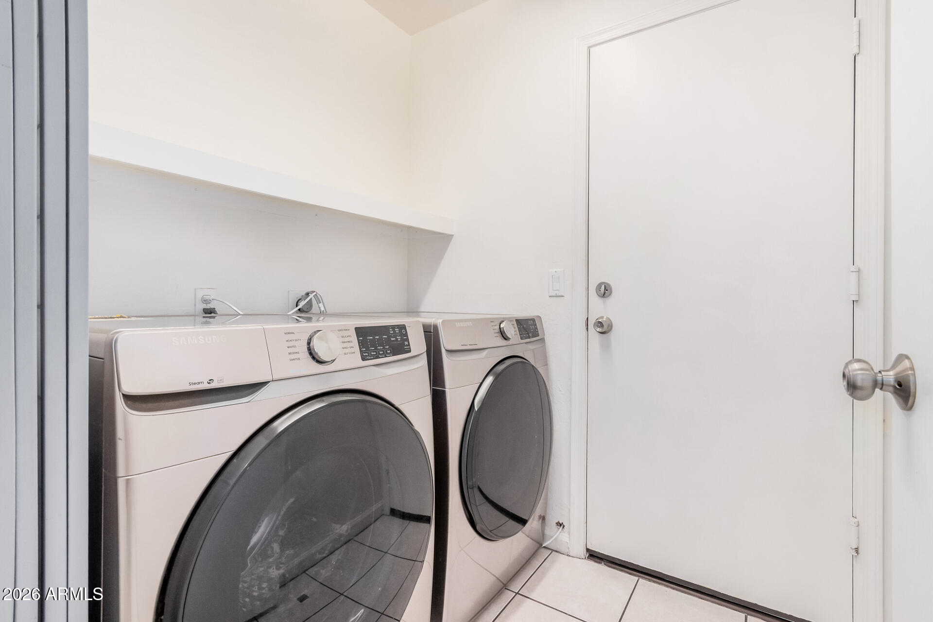 17433 North 20th Street Phoenix, AZ 85022 - Photo 26 of 29 a utility room with dryer and washer