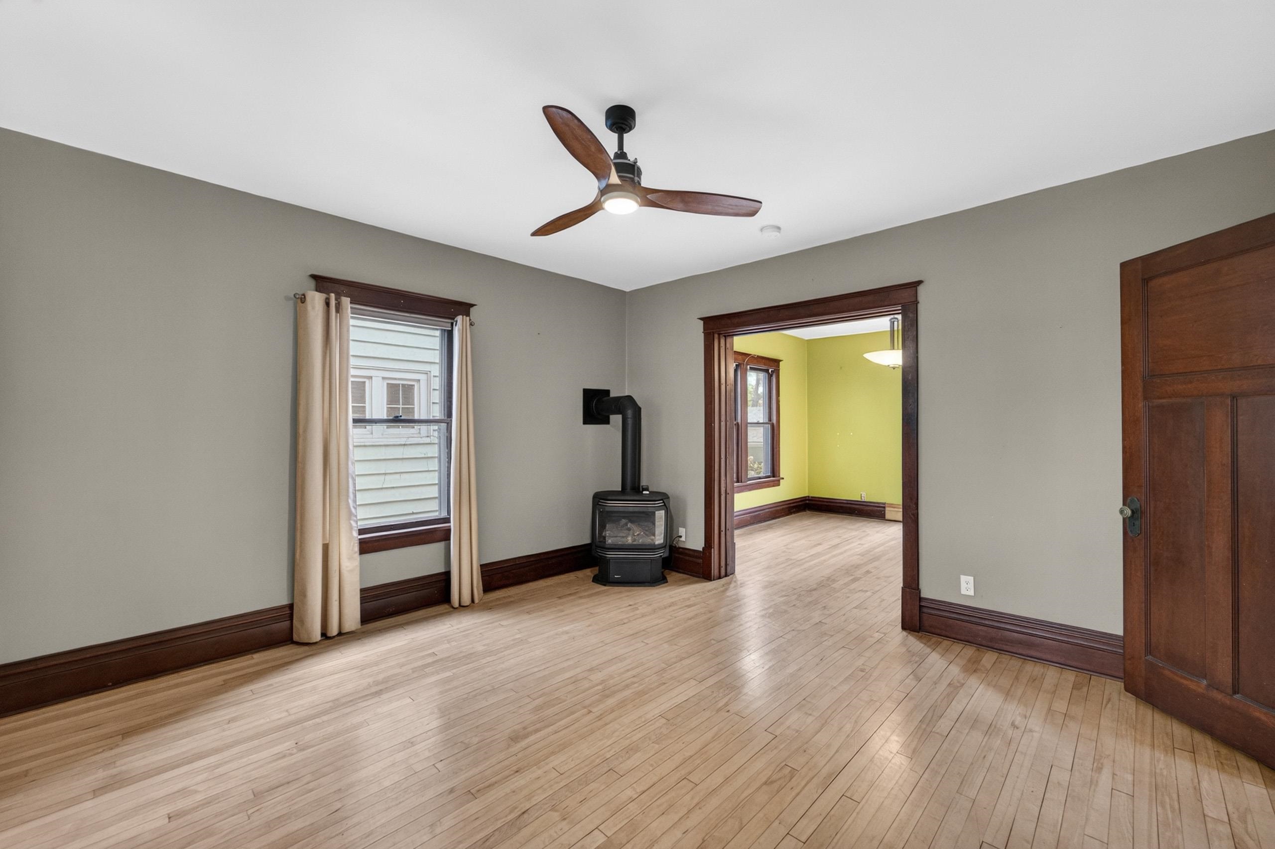 205 Dixon Street Madison, WI 53704 - Photo 9 of 39