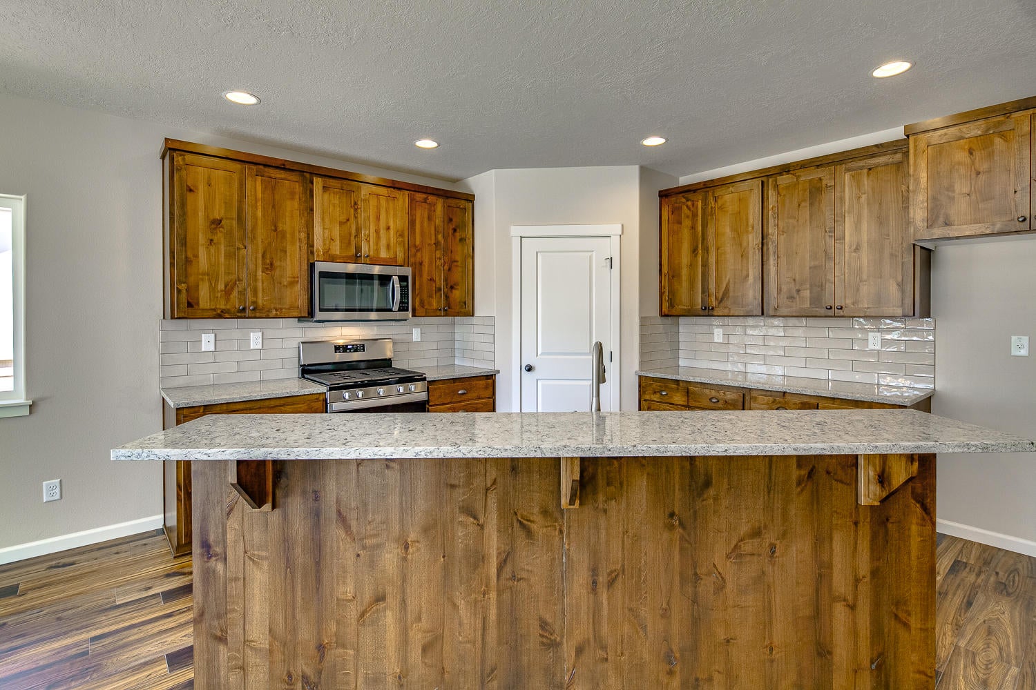 767 Northwest Rimrock Drive Redmond, OR 97756 - Photo 6 of 20 727_Rimrock-050