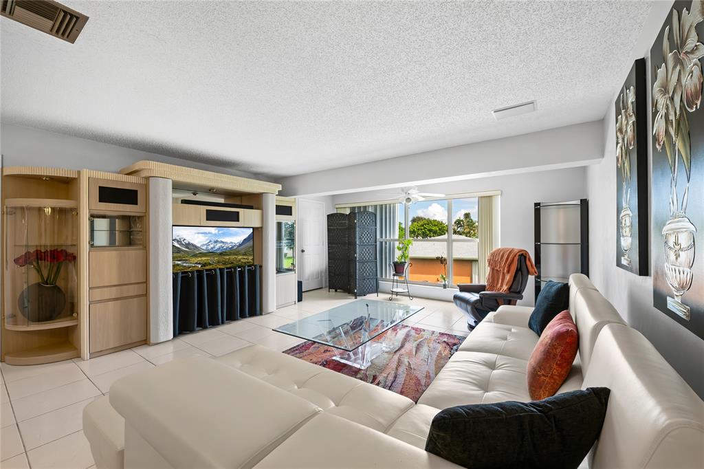 1621 Northwest 20th Avenue, Unit 203 Delray Beach, FL 33445 - Photo 11 of 25