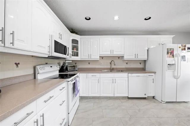 $169,000 | 1621 Northwest 20th Avenue, Unit 203, Delray Beach, FL 33445