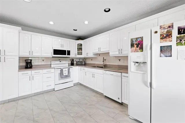 $169,000 | 1621 Northwest 20th Avenue, Unit 203, Delray Beach, FL 33445