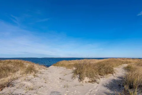 $4,995,000 | 63 Putnam Road, Chilmark, MA 02535