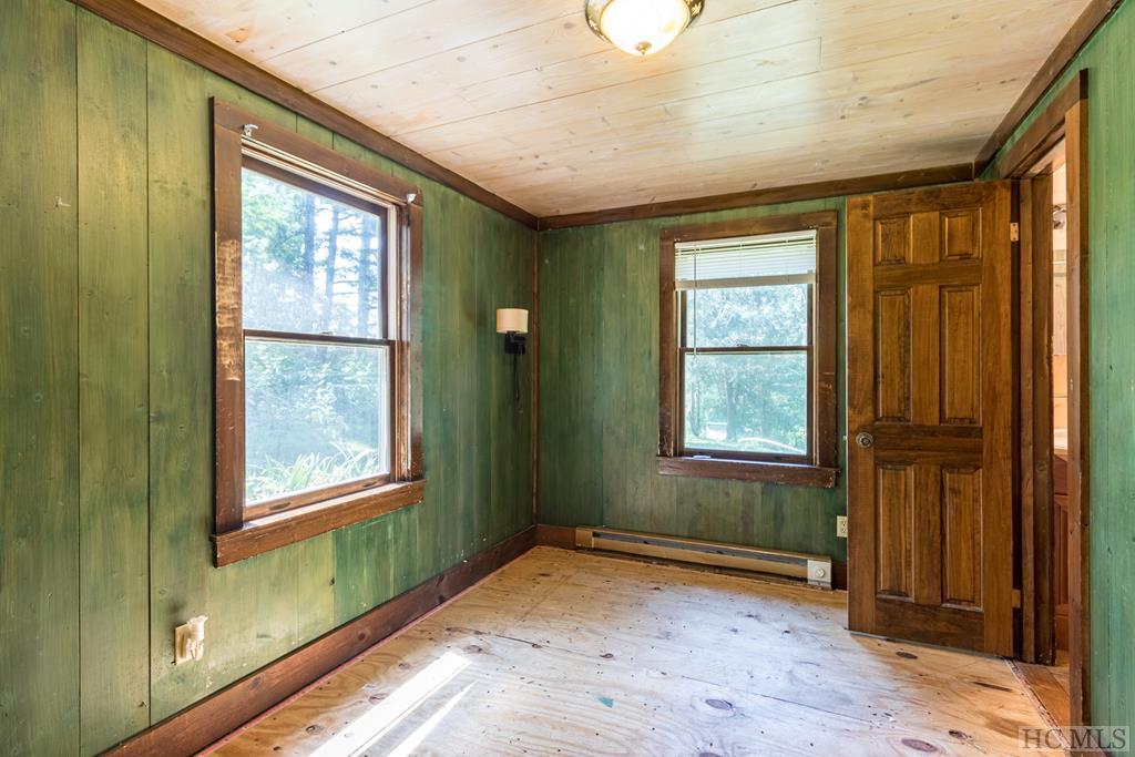 199 Tall Pines Road Scaly Mountain, NC 28775 - Photo 11 of 20 Gallery Image 11