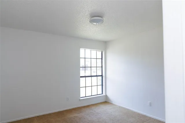 $159,999 | 2910 Tanglewood Drive, Lancaster, TX 75134