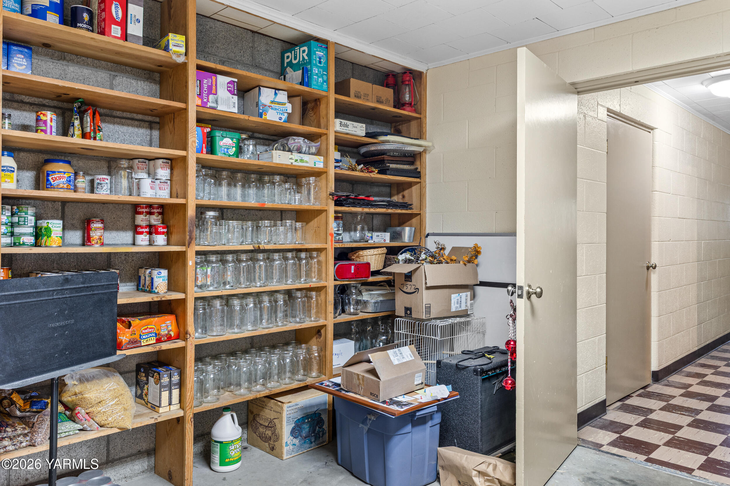2660 Brownstown Road Harrah, WA 98933 - Photo 46 of 88 Downstairs storage