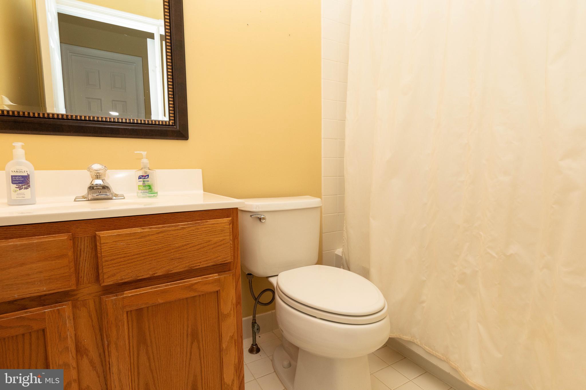 1105 Ashridge Court Ambler, PA 19002 - Photo 16 of 41 Suite Full Bathroom