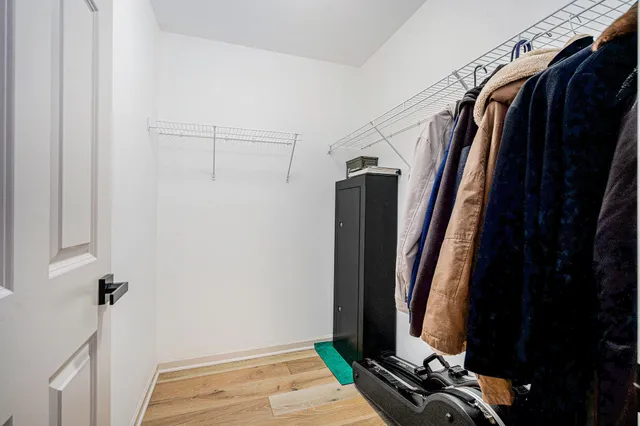 $390,000 | 8876 Creekway Drive, Ypsilanti, MI 48197