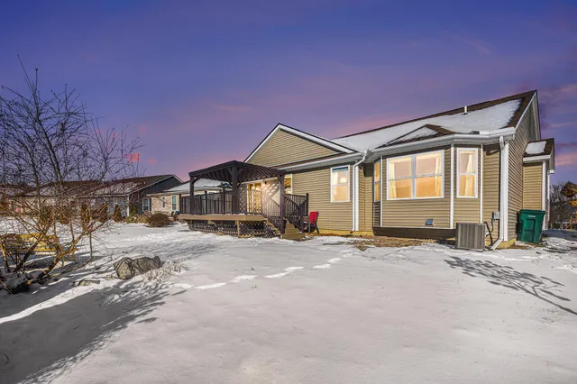 $390,000 | 8876 Creekway Drive, Ypsilanti, MI 48197