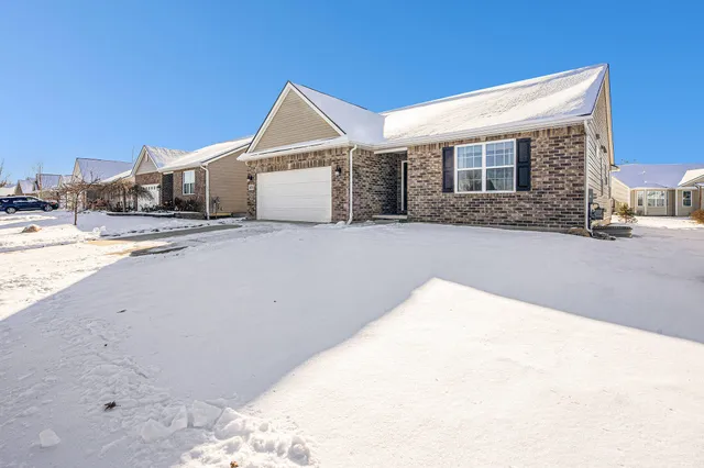 $390,000 | 8876 Creekway Drive, Ypsilanti, MI 48197