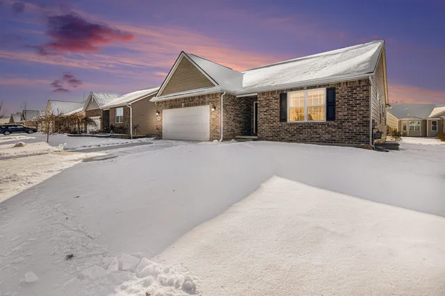 $390,000 | 8876 Creekway Drive, Ypsilanti, MI 48197