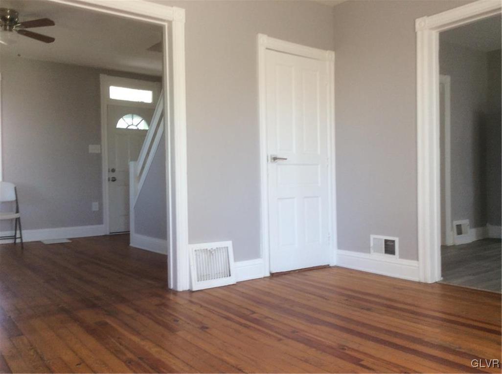 5165 Springmill Road Whitehall, PA 18052 - Photo 16 of 37 Family Room