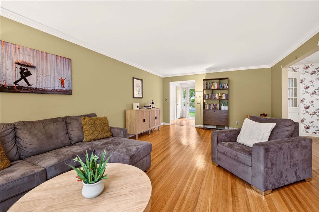280 Woodland Road Pittsford, NY 14534 - Photo 14 of 30