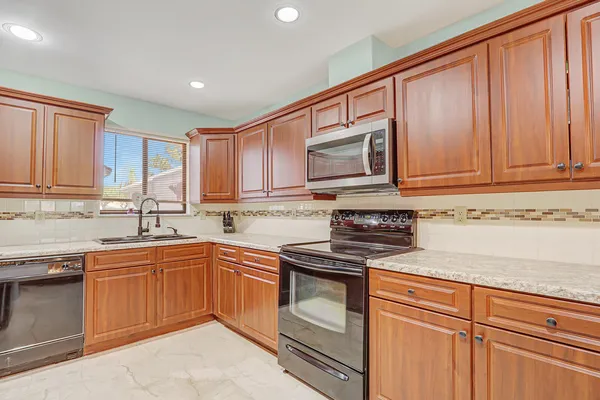 $2,150 | 6148 Southeast Georgetown Place, Unit 805, Hobe Sound, FL 33455