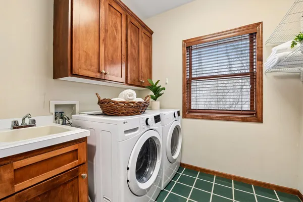 $1,100,000 | 1360 Zircon Lane, Plymouth, MN 55447