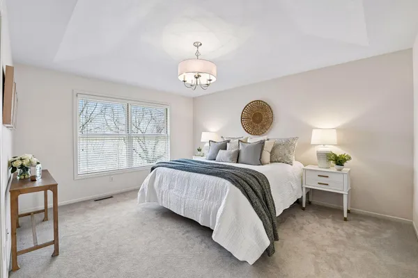 $1,100,000 | 1360 Zircon Lane, Plymouth, MN 55447