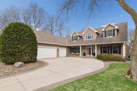 $1,100,000 | 1360 Zircon Lane, Plymouth, MN 55447