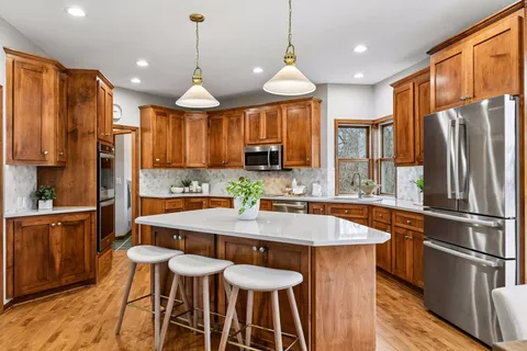 $1,100,000 | 1360 Zircon Lane, Plymouth, MN 55447