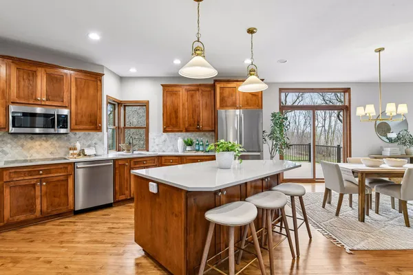 $1,100,000 | 1360 Zircon Lane, Plymouth, MN 55447